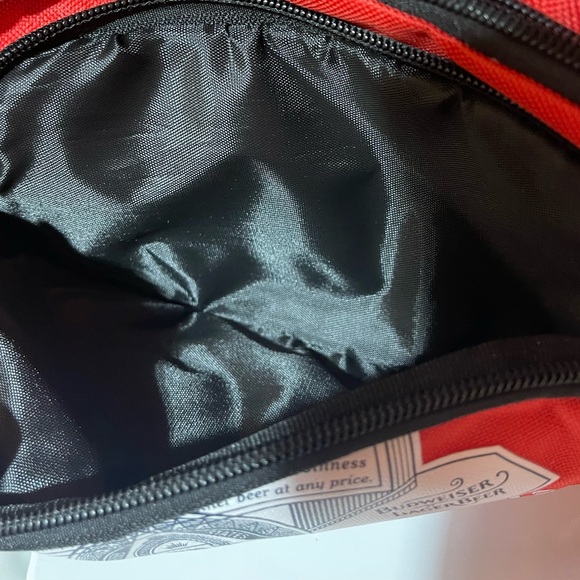 {Budweiser} Red Black White Belt Bag Cooler Insulated NWT - Picture 6 of 6